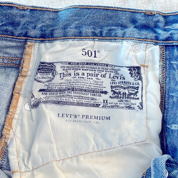 Levi's Premium 501 Jean Shorts High Rise size 26 EUC - Picture 5 of 5